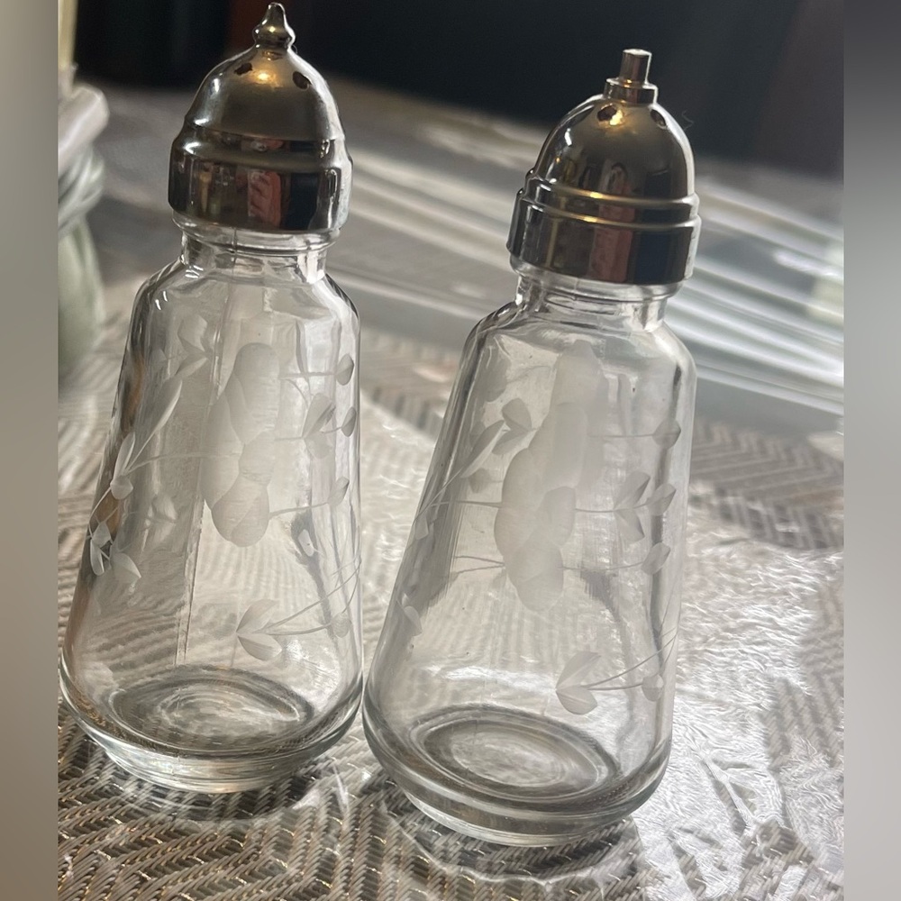 Princess house salt and pepper shaker